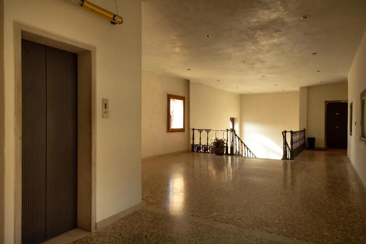 Regina Vittoria Apartment Venice 0*,  Italy